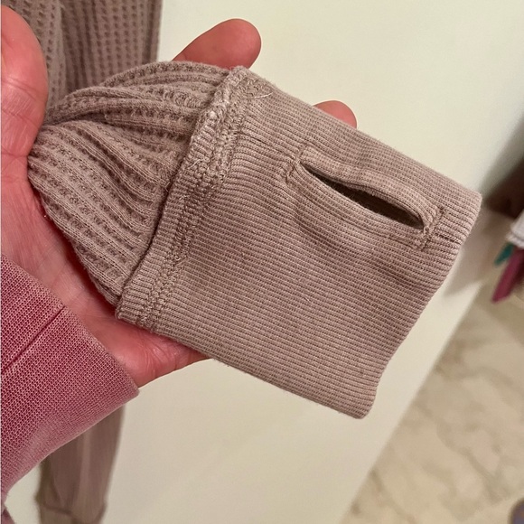 WE THE FREE People FP Roll With It Thermal size Small - Picture 4 of 7